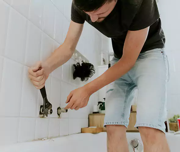 Affordable Bathtub Faucet Replacement in Shirley: Choose Experienced Local Technicians